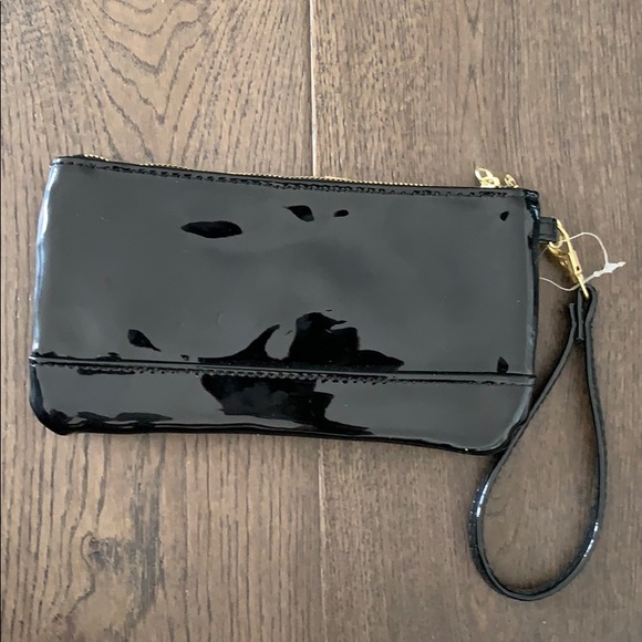 Adrienne Vittadini  Patent Wristlet - Picture 4 of 6